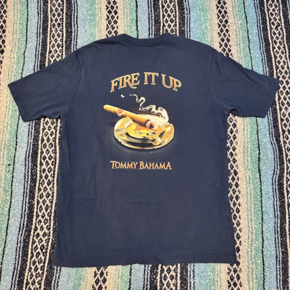 Tommy Bahama Relax Mens Medium Navy Blue Fire It Up Cigar Graphic T-Shirt M